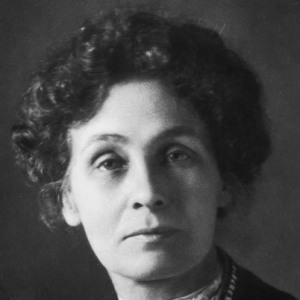 Il volto intenso e affascinante di Emmeline Pankhurst