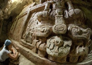 Particolare del fregio Maya ritrovato in Guatemala