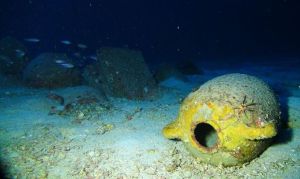 Anfore intorno al relitto fenicio ritrovato nelle acque maltesi