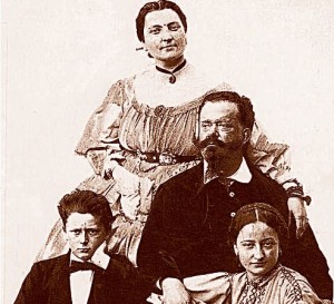 Ritratto di famiglia per Vittorio Emanuele II con la "bella Rosina" e i figli